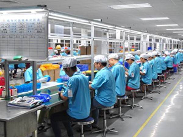 中國玩具組裝車間